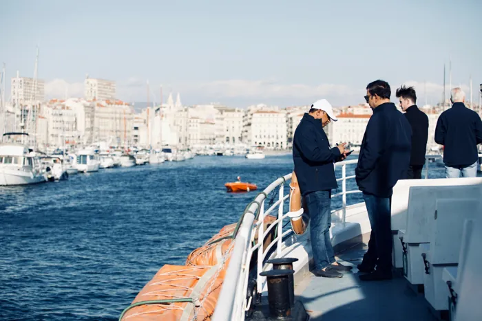 Le Vieux-Port de Marseille vu depuis le pont d'un bateau