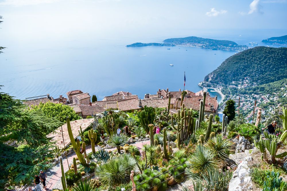 Le village perché d'Èze et son jardin face à la mer