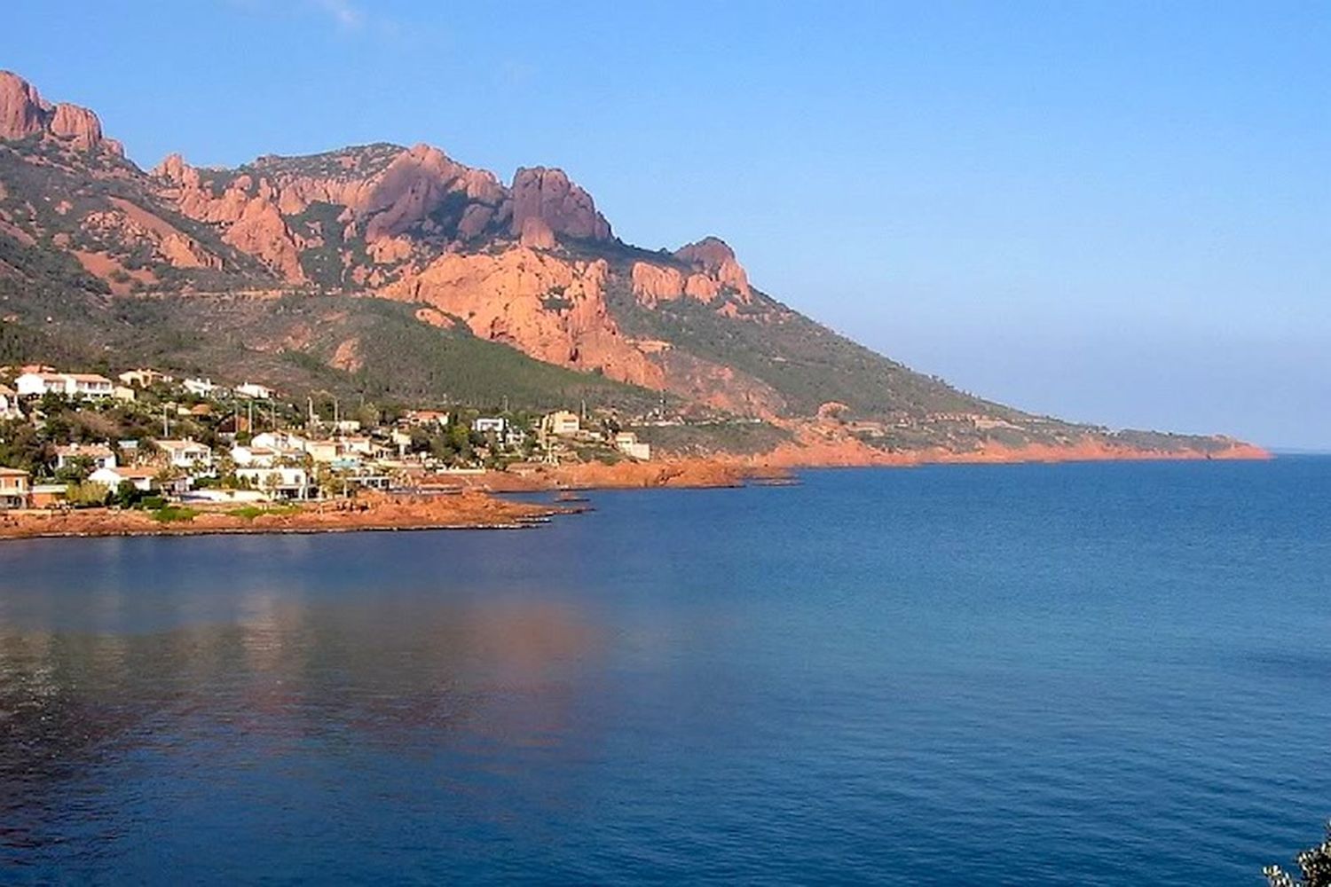 Les roches rouges de l'Estérel